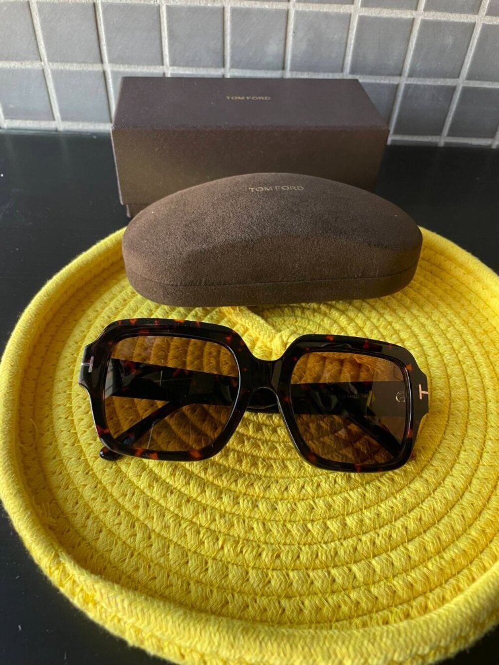 Tom Ford FT1082 Tortoise Sunglasses - Picture 2 of 6